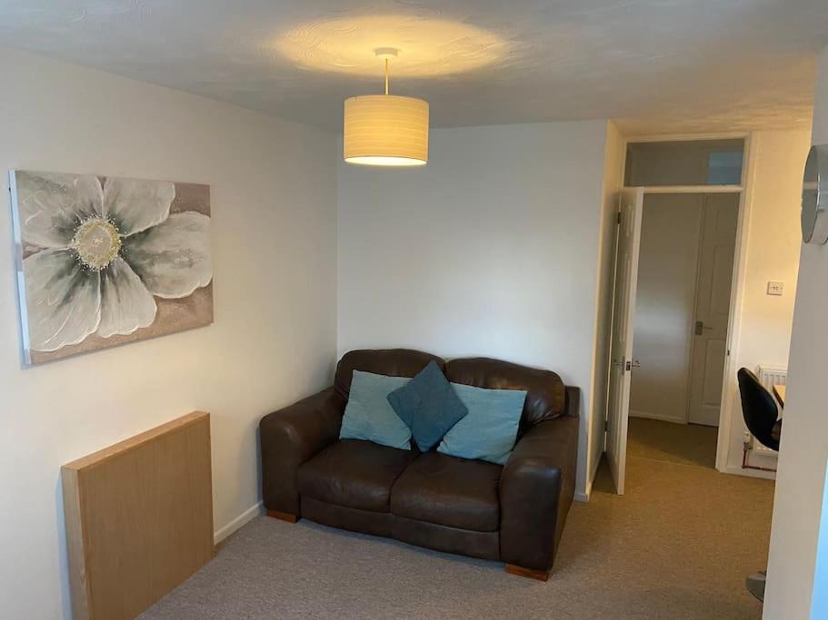 One Bedroom Ground Floor Flat Central 치체스터 외부 사진